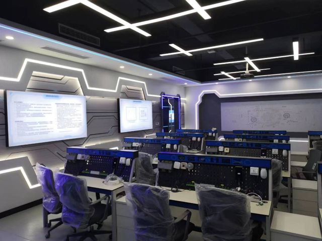 面向未來 創(chuàng)造智能互聯(lián)新世界 武漢軟件工程職業(yè)學(xué)院計(jì)算機(jī)學(xué)院的信息系統(tǒng)集成服務(wù)人才培養(yǎng)